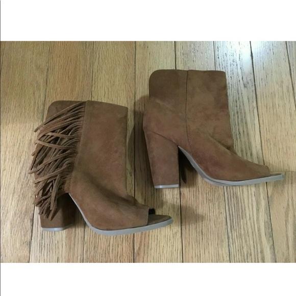 Dolce Vita fringe bootie 🍁🍂 - Picture 2 of 4